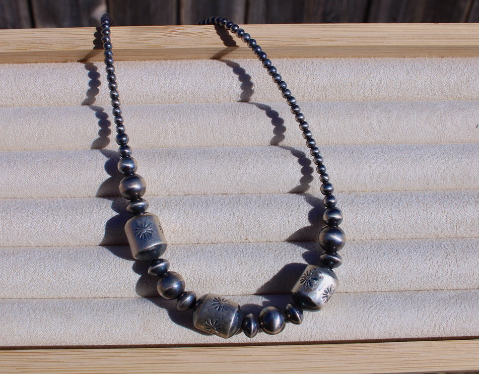 16" Graduated Barrel Bead Necklace